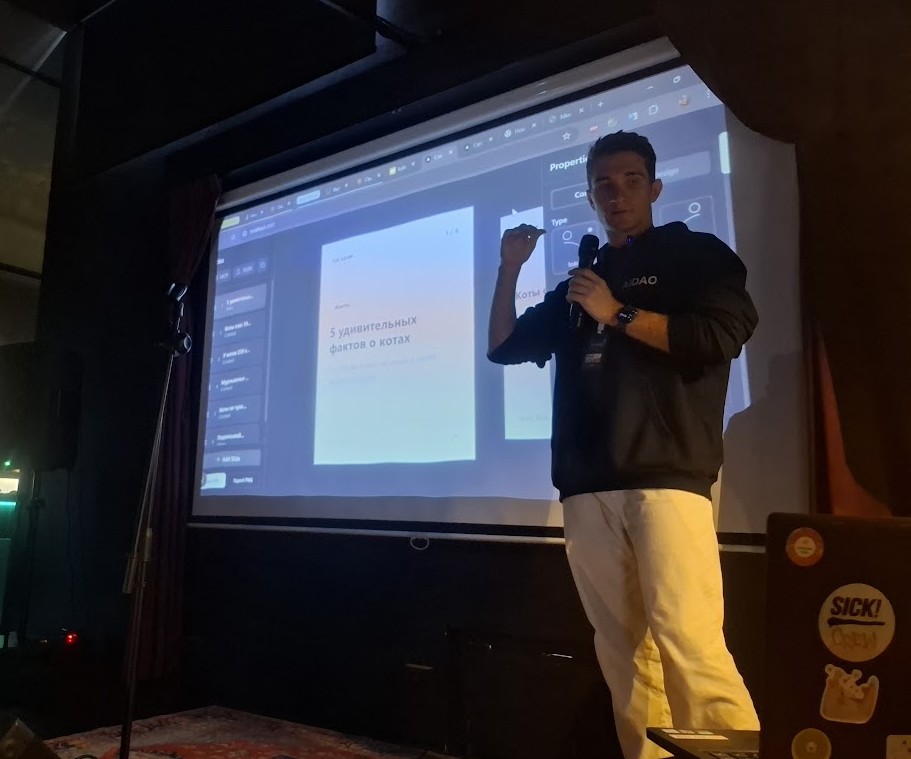 Илья ведёт воркшоп по AI